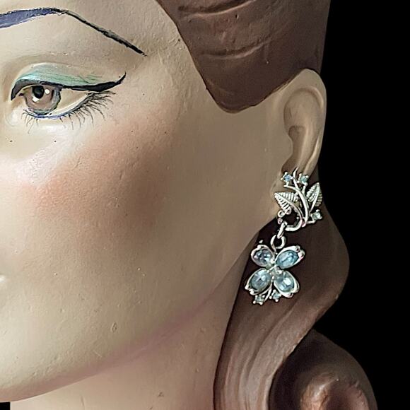 Vintage Coro Signed Earrings Ice Blue Faceted Silver Tone Dangle Flower Leaves - Picture 6 of 9